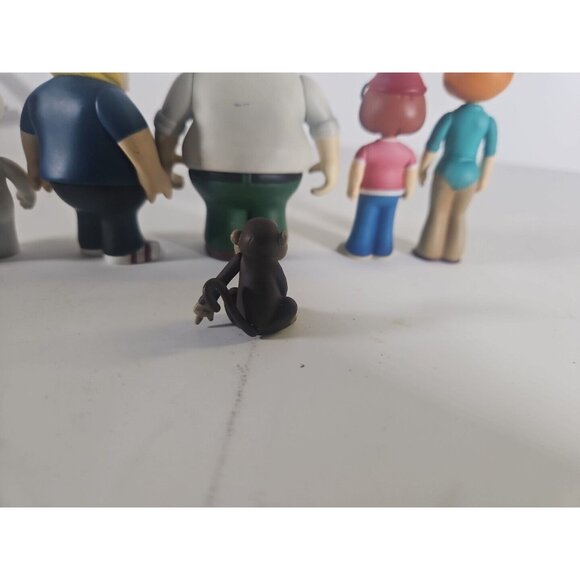 Family Guy Action Figures MEZCO 2006 Peter Meg Chris Brian Lois Stewie Lot of 7 - Picture 8 of 8
